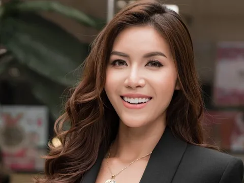 Minh Tú nói về một năm nhiều biến động, báo nợ nửa tỷ đồng