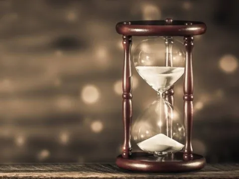 Trắc nghiệm tâm lý: Chọn một chiếc đồng hồ cát để khám phá điều bạn đang lo lắng nhất