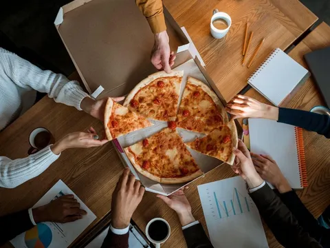 Gợi ý những cách “hâm nóng” tình đồng nghiệp dịp cuối năm