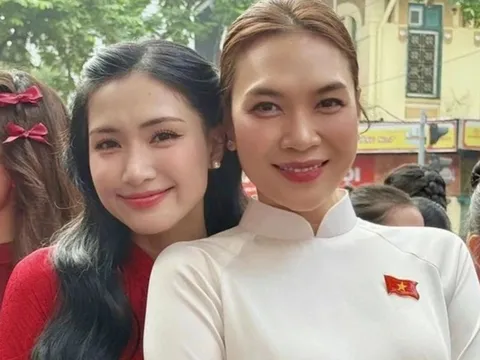 Hoà Minzy đáp trả khi bị nói "làm màu" tại concert của Mỹ Tâm