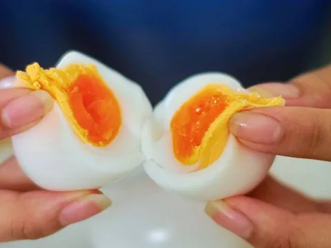 Người bị 5 bệnh này không nên ăn trứng gà