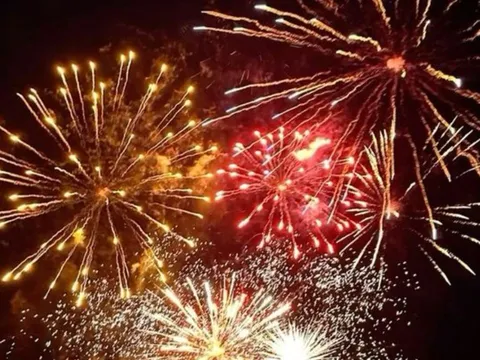 Đêm nay Giao thừa: 3 tuổi cần tránh đi khuya về sáng để giữ sức khỏe, đề phòng Mất Tiền