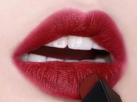 3 màu son vượng khí 2026: Lên môi là có lộc