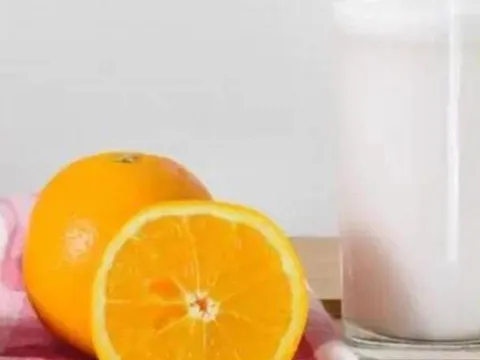 Cảnh báo sức khỏe: 4 loại thực phẩm đại kỵ với cam, nhiều người vẫn ăn chung