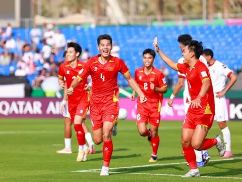 Báo ĐNA ca ngợi U23 Việt Nam vượt nghịch lý chiều cao