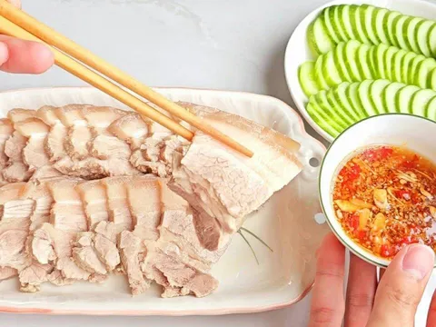 Mẹo luộc thịt trắng đẹp, không hôi, nhả hết tạp chất