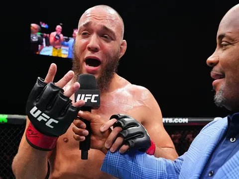 UFC Seattle: Valter Walker đối đầu 'lão tướng' Marcin Tybura, thử thách thực sự cho 'Vua khóa gót'