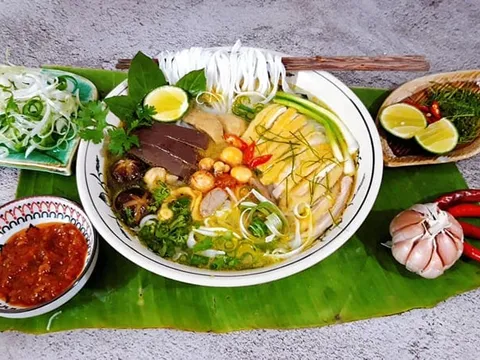 Cách nấu phở gà ngon tại nhà