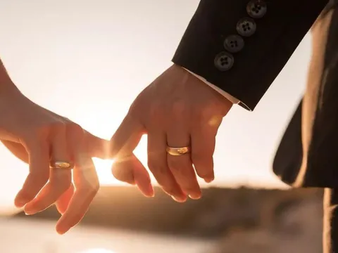 Hôn nhân nâng bước sự nghiệp: 3 cung hoàng đạo có đường hôn nhân trải hoa hồng, kết hôn xong càng thăng tiến