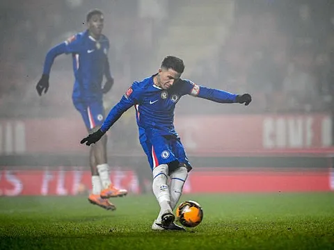 Tin đồn chuyển nhượng tối 15/1: PSG tăm tia Enzo Fernandez; MU đại chiến Man City vụ Alex Scott