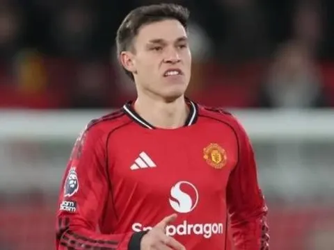 Rio Ferdinand chê Ugarte thiếu tố chất "chiến binh" tại Man Utd