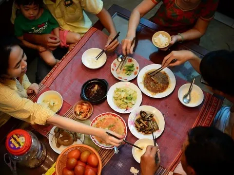 4 thói quen ăn uống nên tránh kẻo rước bệnh vào người