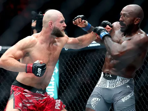 Jiri Prochazka phản pháo giải thưởng của UFC: 'Tôi đã kiểm soát trận đấu, không phải lội ngược dòng'