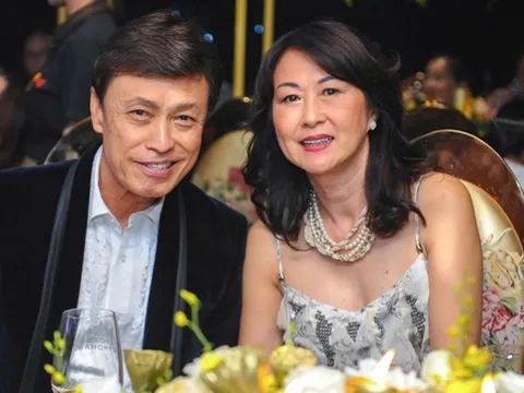 Danh ca Tuấn Ngọc ly hôn sau gần 30 năm bên nhau