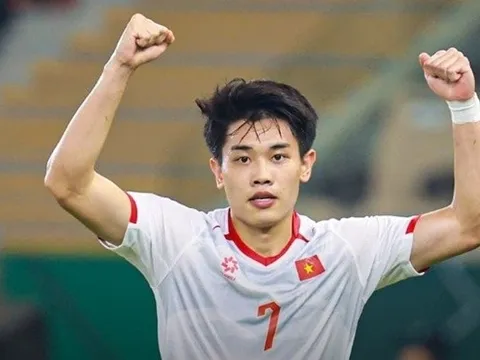 Đình Bắc tái xuất trước đại chiến U23 UAE