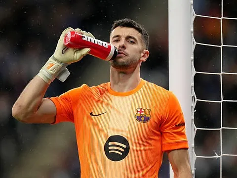 Dàn sao Barca ca ngợi người hùng Joan Garcia hết lời