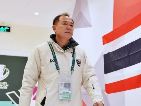 HLV Thái Lan coi thất bại châu Á là bài học lớn