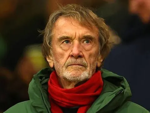 MU trôi dạt vì ảo vọng sao chép Man City