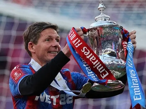 Glasner tuyên bố rời Palace, bật đèn xanh cho Man Utd