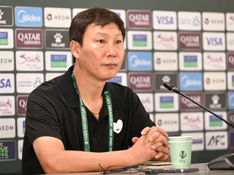 HLV Kim Sang-sik hé lộ vũ khí thể lực hạ U23 UAE