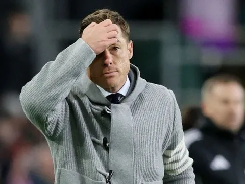 Burnley khốn đốn vì mất 8 trụ cột trước trận gặp Liverpool