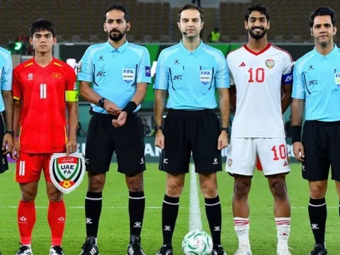 CĐV UAE tố trọng tài Iran xử ép khi thua Việt Nam