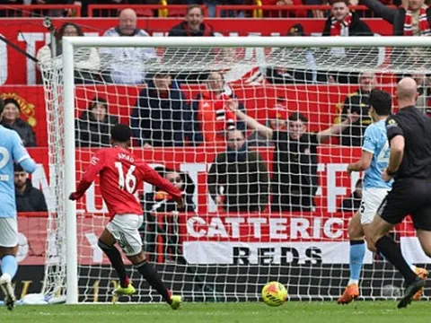 Amad xé lưới hụt, Sky Sports ấn tượng sức ép của Man Utd