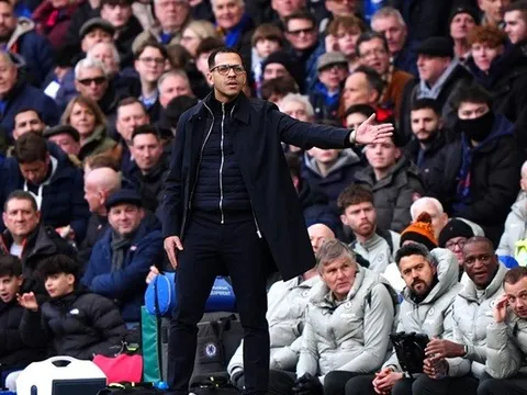 Callum Bishop: "Rosenior thực sự phẫn nộ tột độ!"