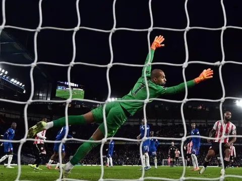 Chấm điểm Chelsea: Sanchez hóa người hùng, Joao Pedro chói sáng