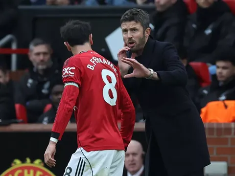 Carrick ca ngợi sự thông minh của Bruno trước Man City