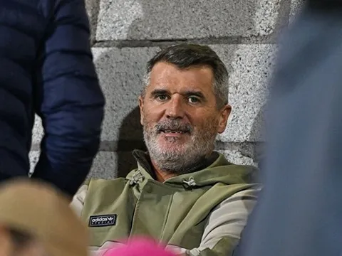 Roy Keane khen Carrick, chỉ trích thượng tầng MU hỗn loạn
