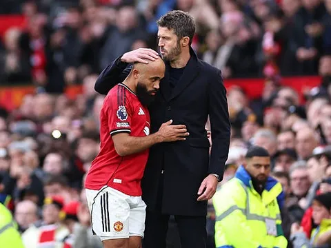 Mbeumo chỉ ra khác biệt của Carrick sau trận thắng Man City