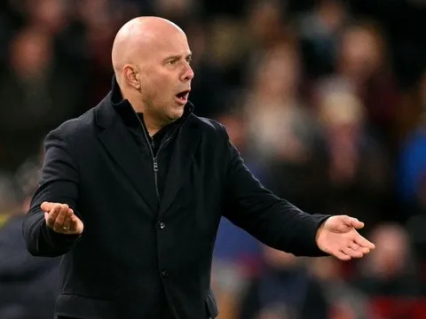 Rooney cảnh báo Liverpool sau trận hòa thất vọng trước Burnley