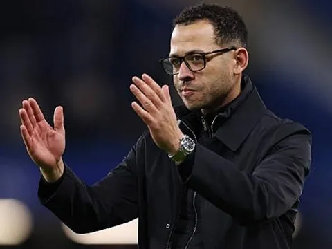 Liam Rosenior tiết lộ sao Chelsea nén đau thi đấu