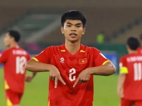 Lê Phát từ vé vớt hóa mũi khoan đối đầu U23 Trung Quốc