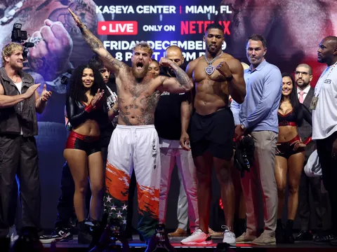 Dana White gay gắt về trận Joshua vs. Jake Paul: 'Thật điên rồ khi nó được phép diễn ra'