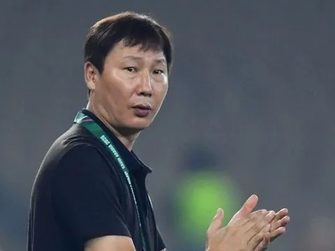 Chuyên gia Richard Harcus giải mã chiến thuật cao tay của HLV Kim Sang-sik