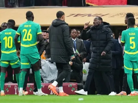 Mane tiết lộ việc chống lệnh HLV Senegal để tiếp tục thi đấu