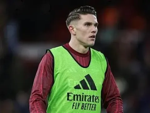 Chuyên gia khuyên Arteta loại Gyokeres khi đấu Man Utd