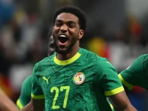 Vô địch AFCON, sao mai PSG đi vào lịch sử tuổi 17