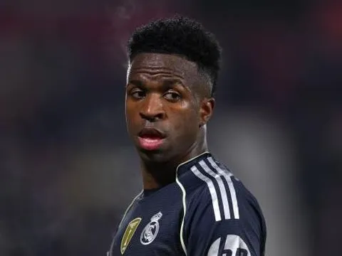 Real Madrid ra phán quyết về hợp đồng của Vinicius
