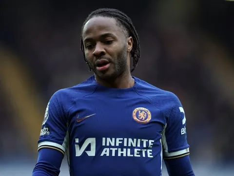 Conte ra tay giải cứu Sterling sang Napoli