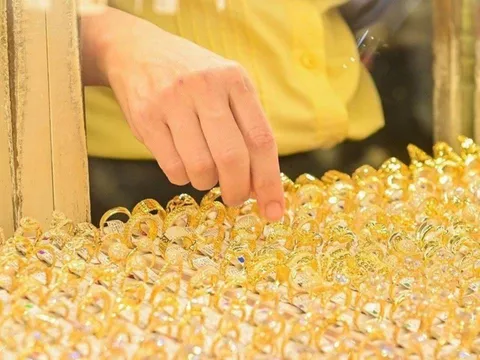 Giá vàng hôm nay 19/1/2026: Vàng SJC, vàng nhẫn tăng vọt, dự báo sớm vượt đỉnh lịch sử