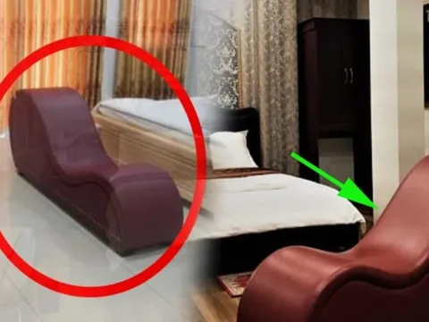Giường ngủ khách sạn, nhà nghỉ có thêm 1 chiếc ghế cong, 90% không biết mà dùng