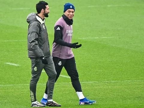 Arbeloa dùng đắc nhân tâm trị dàn sao Real Madrid