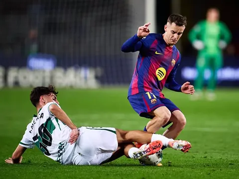 MU hỏi mua Casado, Zirkzee sắp rời Old Trafford