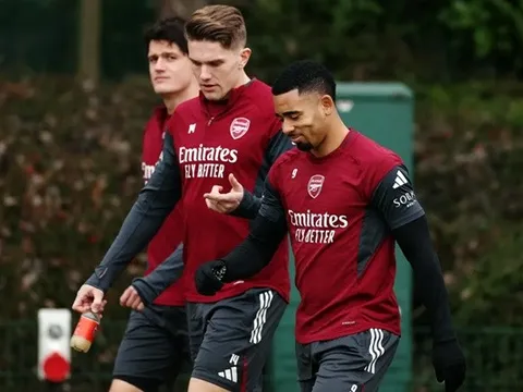 Jesus ra tay giúp Gyokeres vượt khủng hoảng