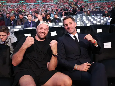 Eddie Hearn mừng rỡ trước sự trở lại của Tyson Fury: 'Cậu ấy vẫn đang ở đỉnh cao phong độ'