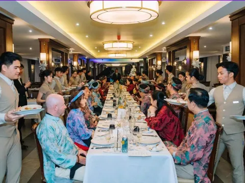 Nghỉ Tết không lo toan: Khi du thuyền là "ngôi nhà di động" cho gia đình nhiều thế hệ