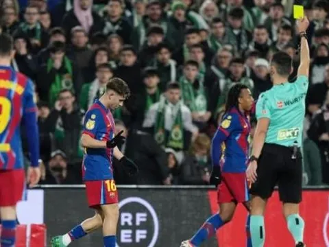 4 trụ cột Barca đối mặt án treo giò trước trận Slavia